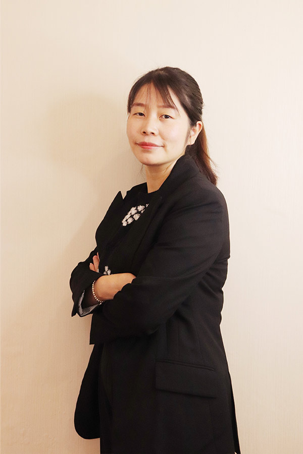 杨陵吕瑶 本科学历,毕业于陕西师范大学
